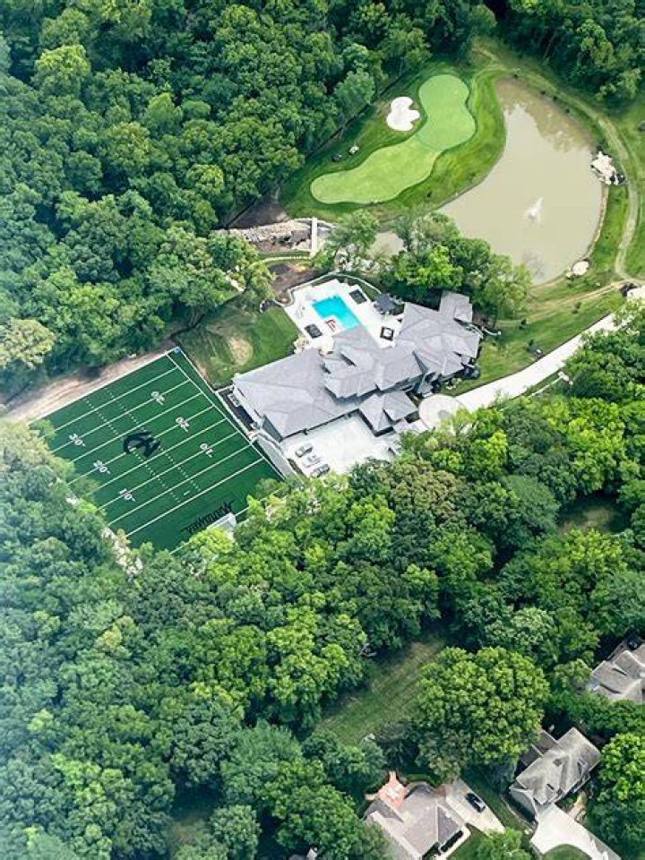 A Comprehensive Overview: Unveiling the Residence of Patrick Mahomes' Parents