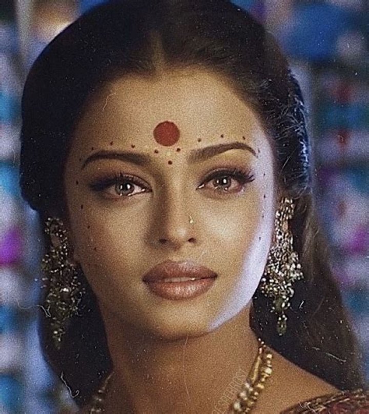 Aishwarya Rai's Face Surgery: A Deep Dive into the Transformation