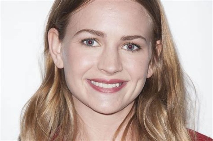 All About Britt Robertson: Measurements, Biography, and More
