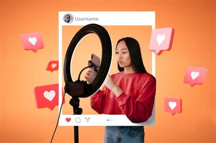 Bella Rolland: The Rising Star of Digital Influencers