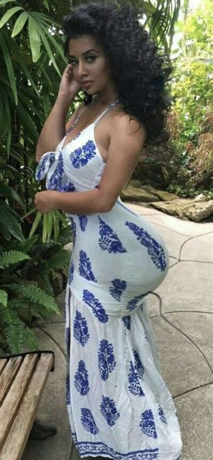 Busty Latina: The Allure and Charisma of Curvy Latinas