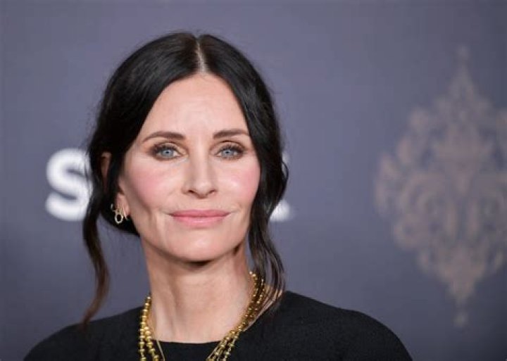 Courteney Cox's Height and Weight: The Truth Revealed