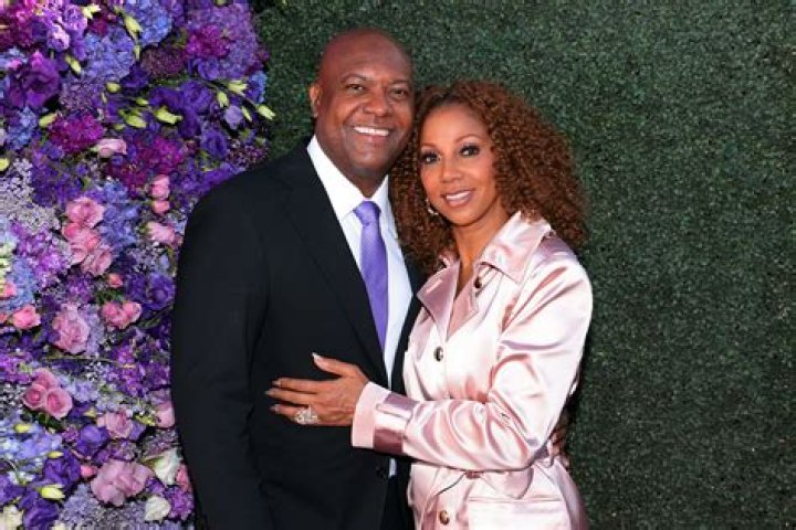 Dawn Lewis's Net Worth: The Talented Actress's Financial Success