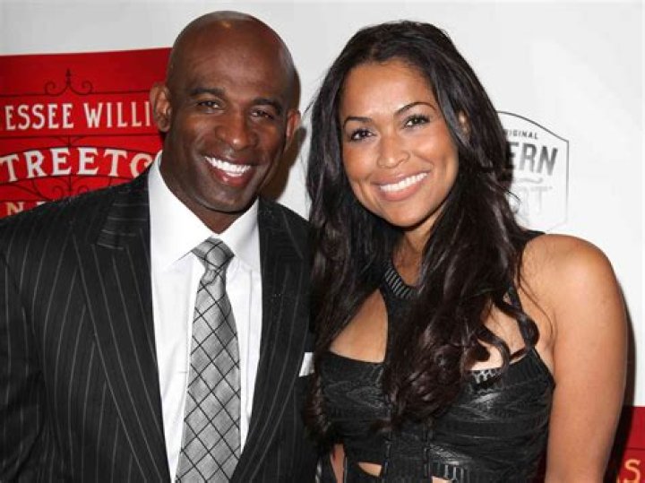 Deon Cole: Is He Married?