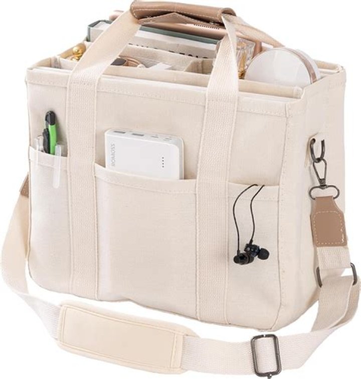 Discovering the Truist Park Single Compartment Purse: A Stylish Game Day Essential