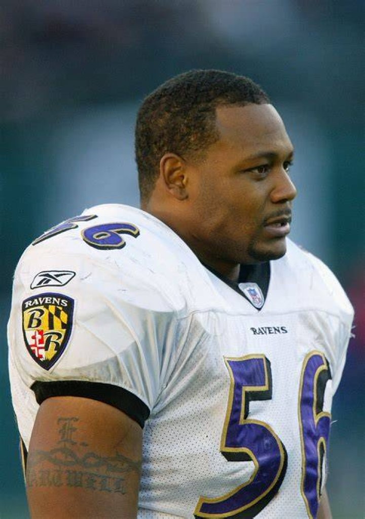 Edgerton Hartwell Age: The Life and Legacy of a Football Pro