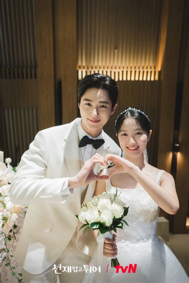 Exploring Kim Hye-yoon's Dating History: A Comprehensive Look into Her Love Life