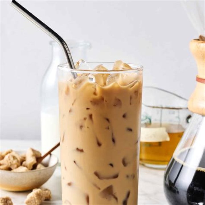 How Tall is Ice Tea? Unveiling the Height of Your Iced Delight