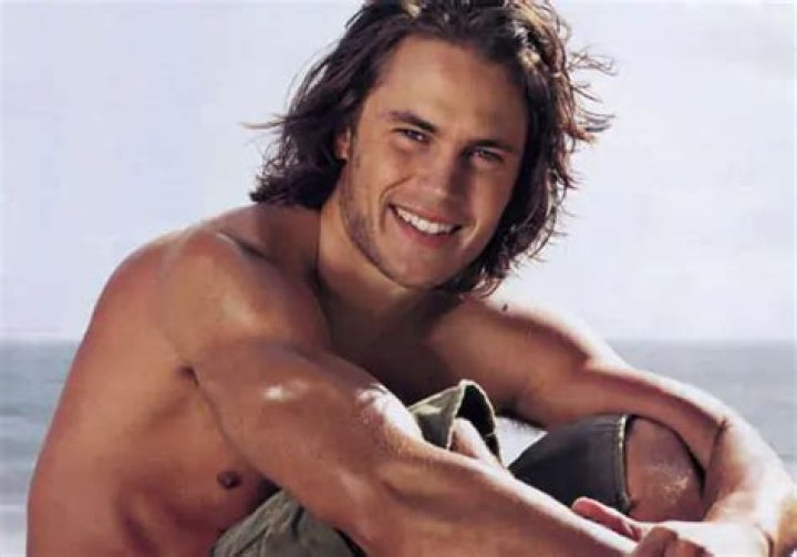 How Tall Is Taylor Kitsch?
