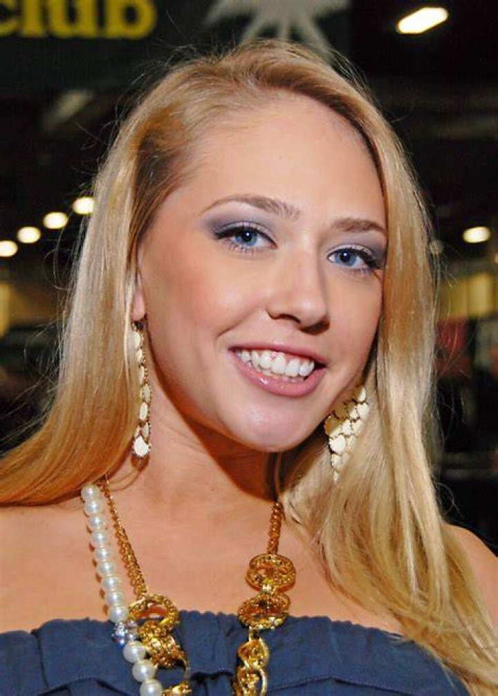 Kagney Linn Karter: Cause of Death and Legacy