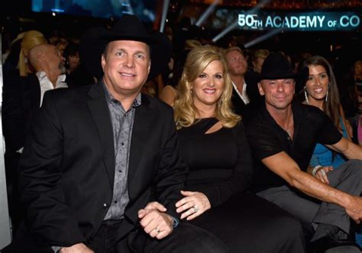 Kenny Chesney and Mary Nolan Photos: A Look into Their Relationship