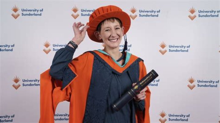 Laura Elphinstone: A Talented Partner in the Legal Field