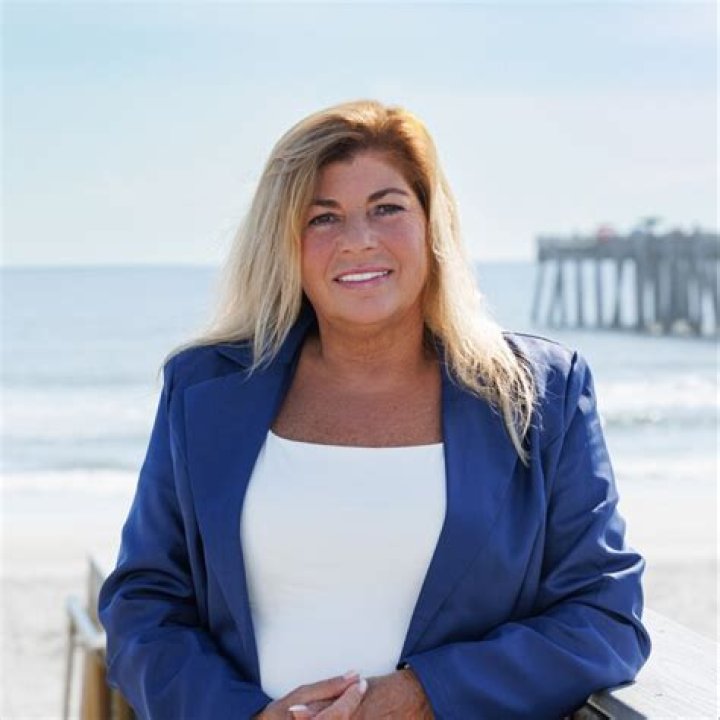 Lisa Loiacono: The Rising Star in Real Estate and Television