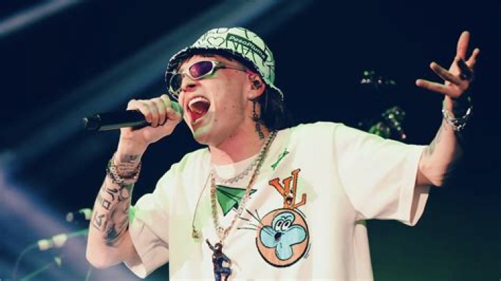 Peso Pluma Age: The Rise of a Young Star in the Music Industry
