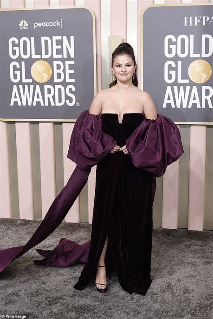 Selena Gomez Breast: A Comprehensive Look at Her Journey and Empowerment