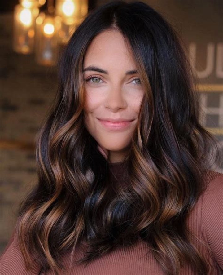 Transform Your Look: The Allure of Partial Highlights on Black Hair