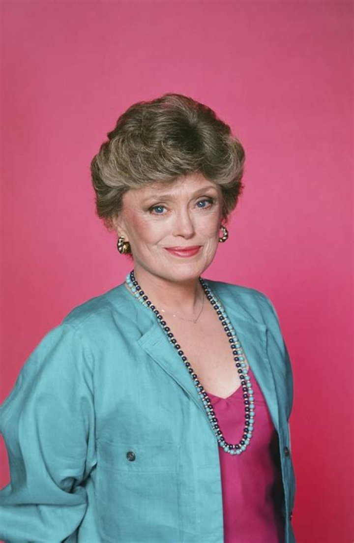 Uncovering the Height of Rue McClanahan: An Exclusive Measurement